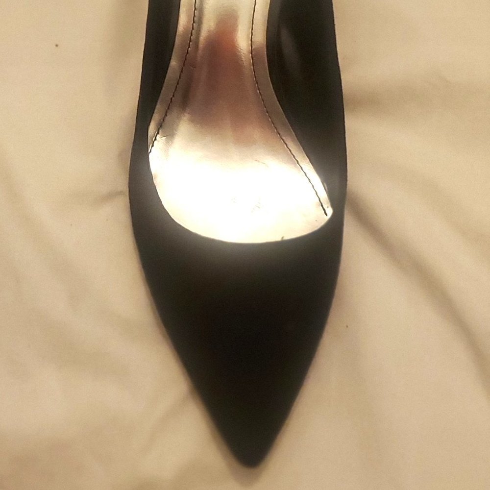 Knight Pumps - Picture 3 of 4